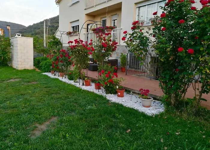 Elias 컨트리하우스 *